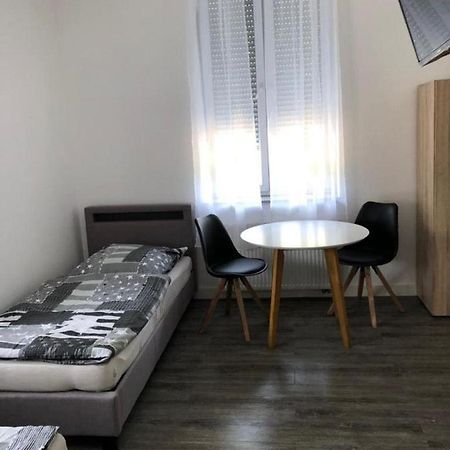 Godorfer Burg Monteuer Zimmer Wesseling Bagian luar foto