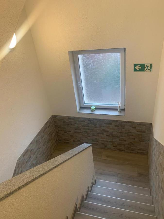 Godorfer Burg Monteuer Zimmer Wesseling Bagian luar foto